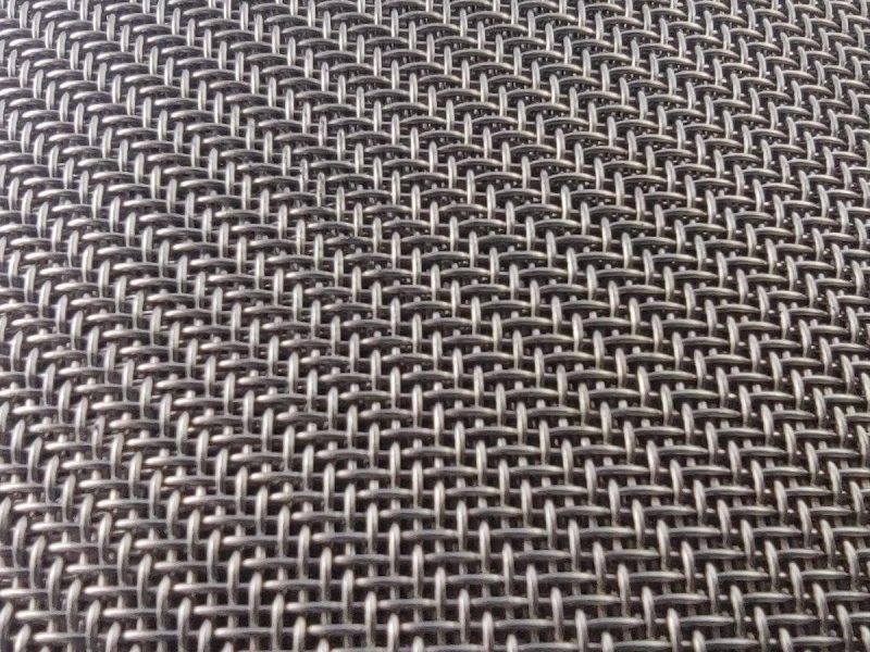توری استیل بافت جناغی (Twill)؛ مشخصات فنی، مزایا و کاربردهای صنعتی